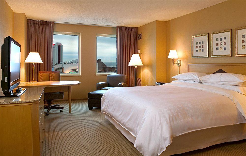 Sheraton Atlantic City Convention Center Hotel Room photo